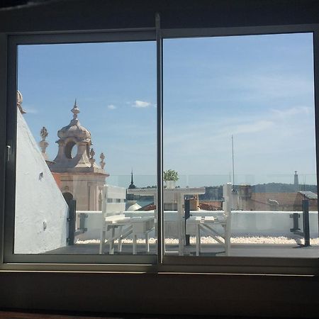 A Terrace On A Topfloor With A View Lisbon Luaran gambar